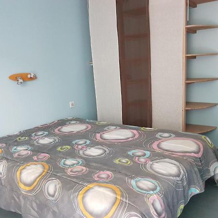 F2 En Rez De Jardin A Crest Apartment Luaran gambar