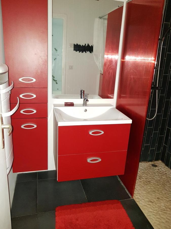 F2 En Rez De Jardin A Crest Apartment Luaran gambar